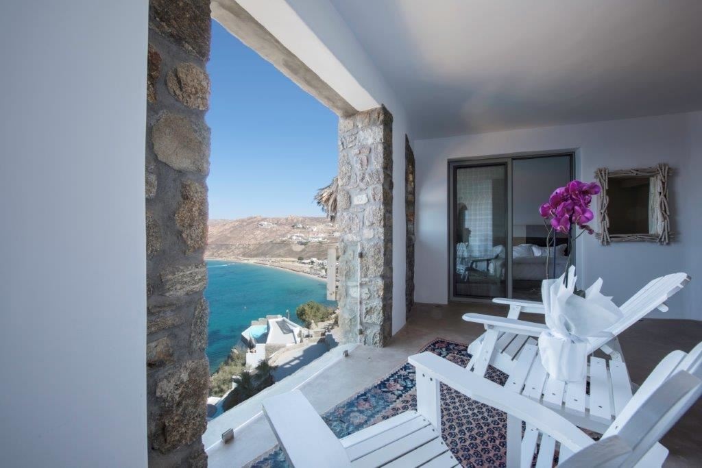 rooms-deluxe-suite-sea-view