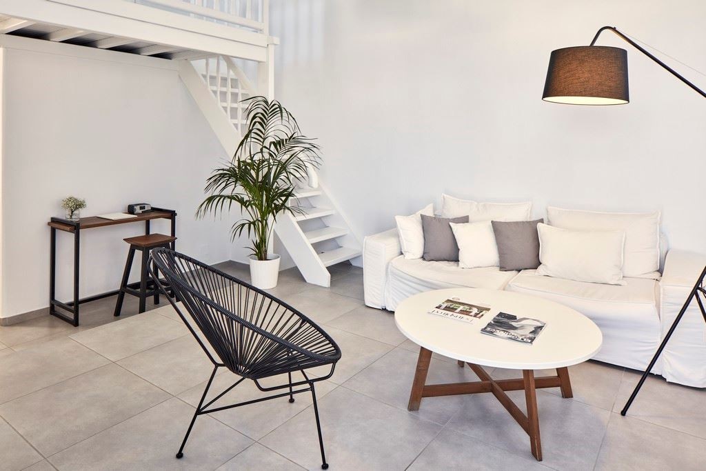 rooms-honeymoon-suite-with-sea-view