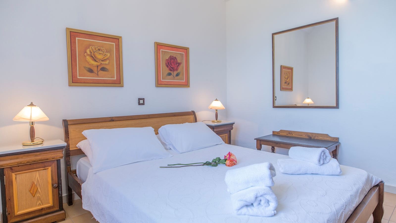 rooms-2-bedroom-apartment-garden-view