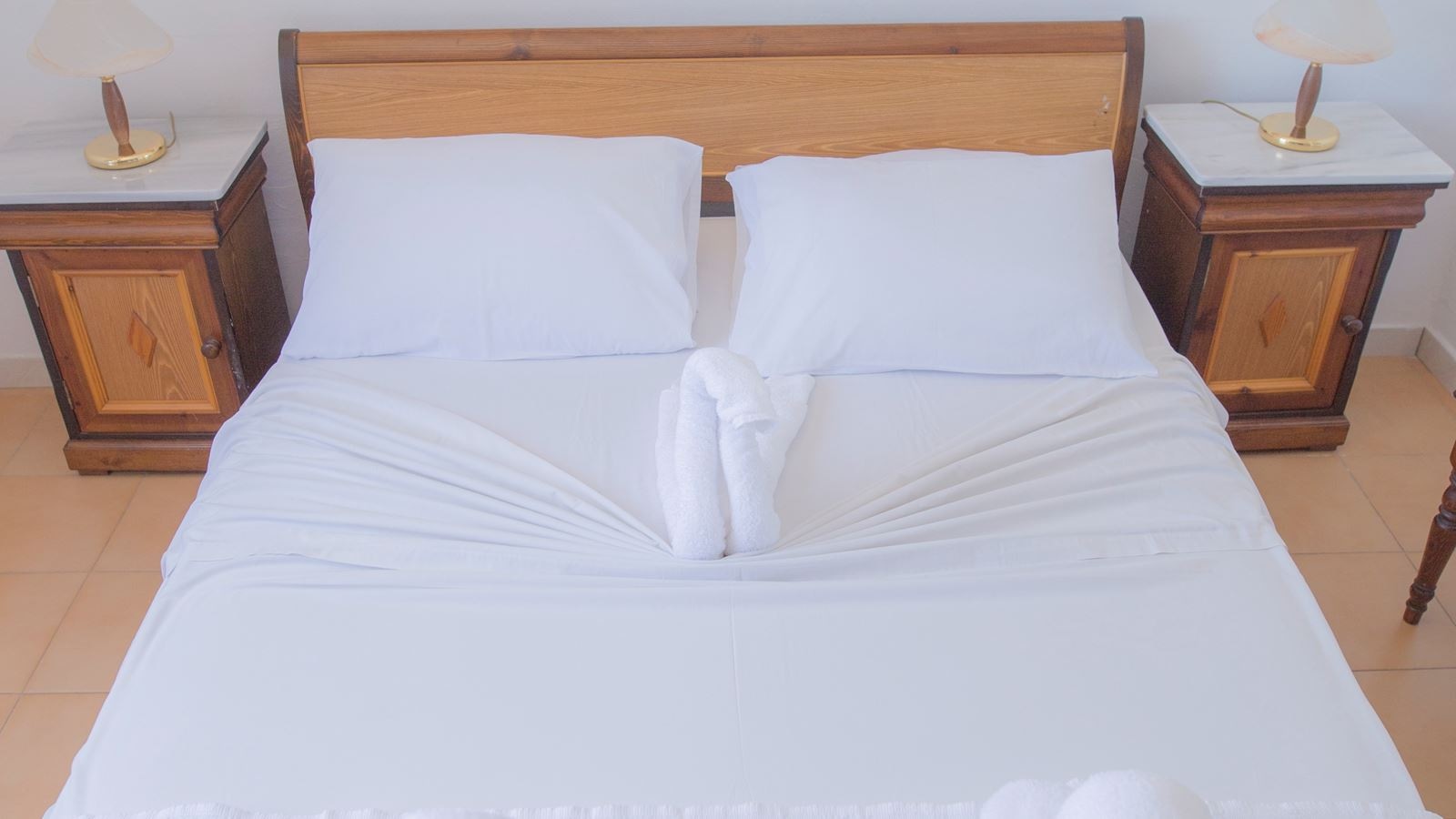 rooms-economy-family-1-bedroom-garden-view