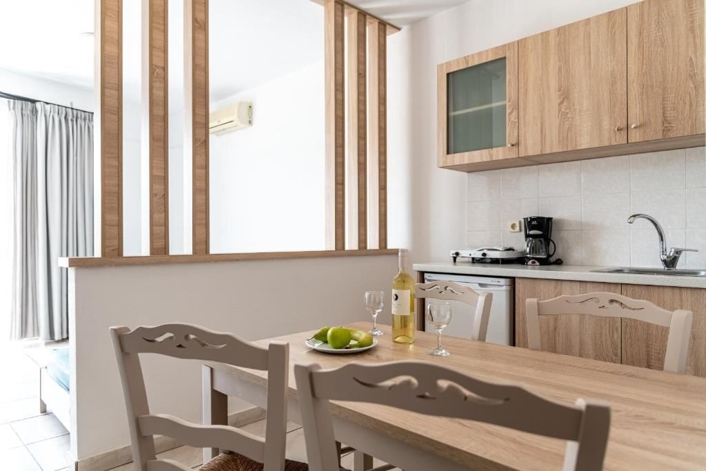 rooms-1-bedroom-apartment