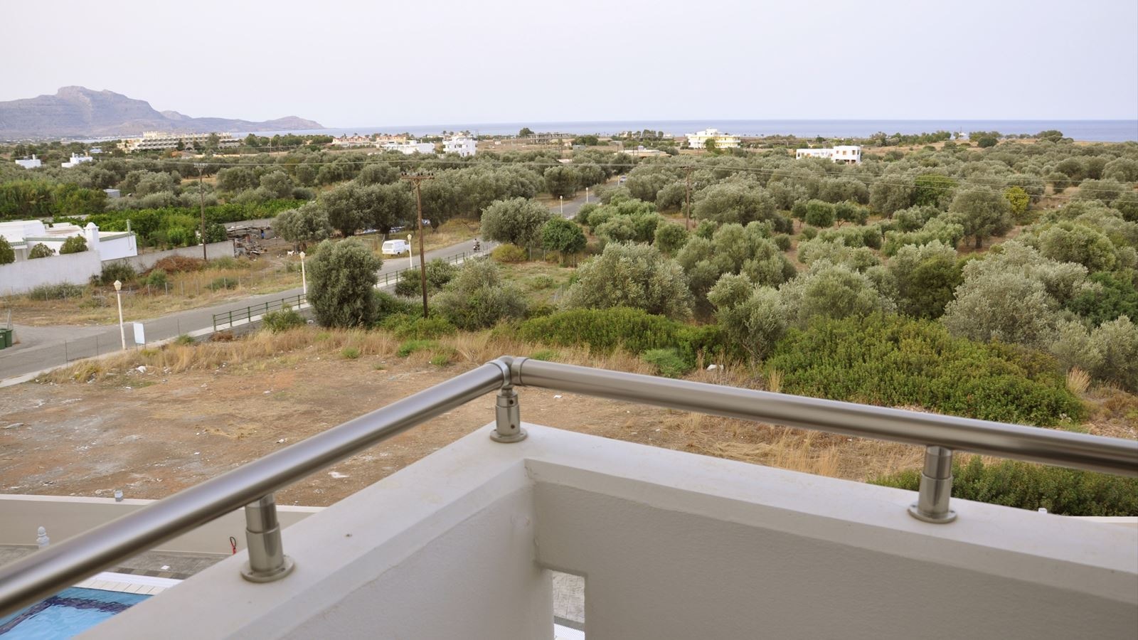 rooms-1-bedroom-seapool-view