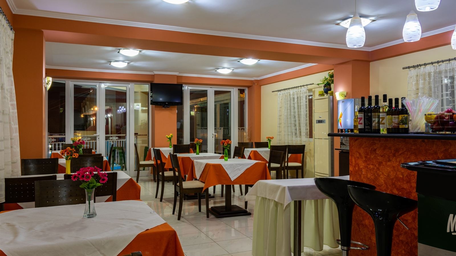 restaurants-restaurants