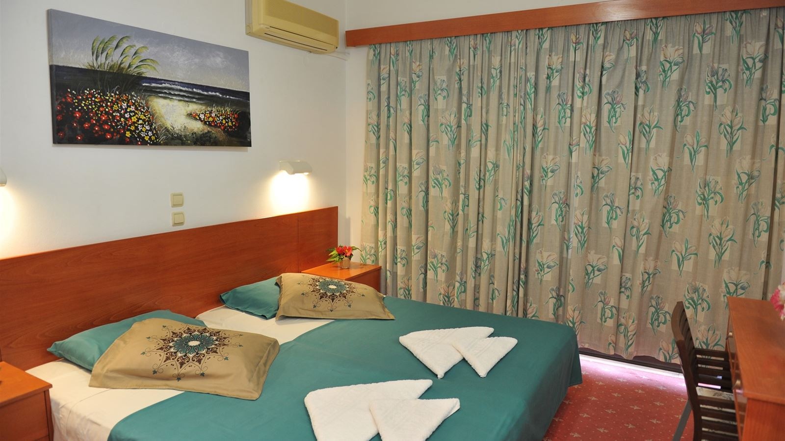 rooms-room-standard-double-balcony-or-terrace