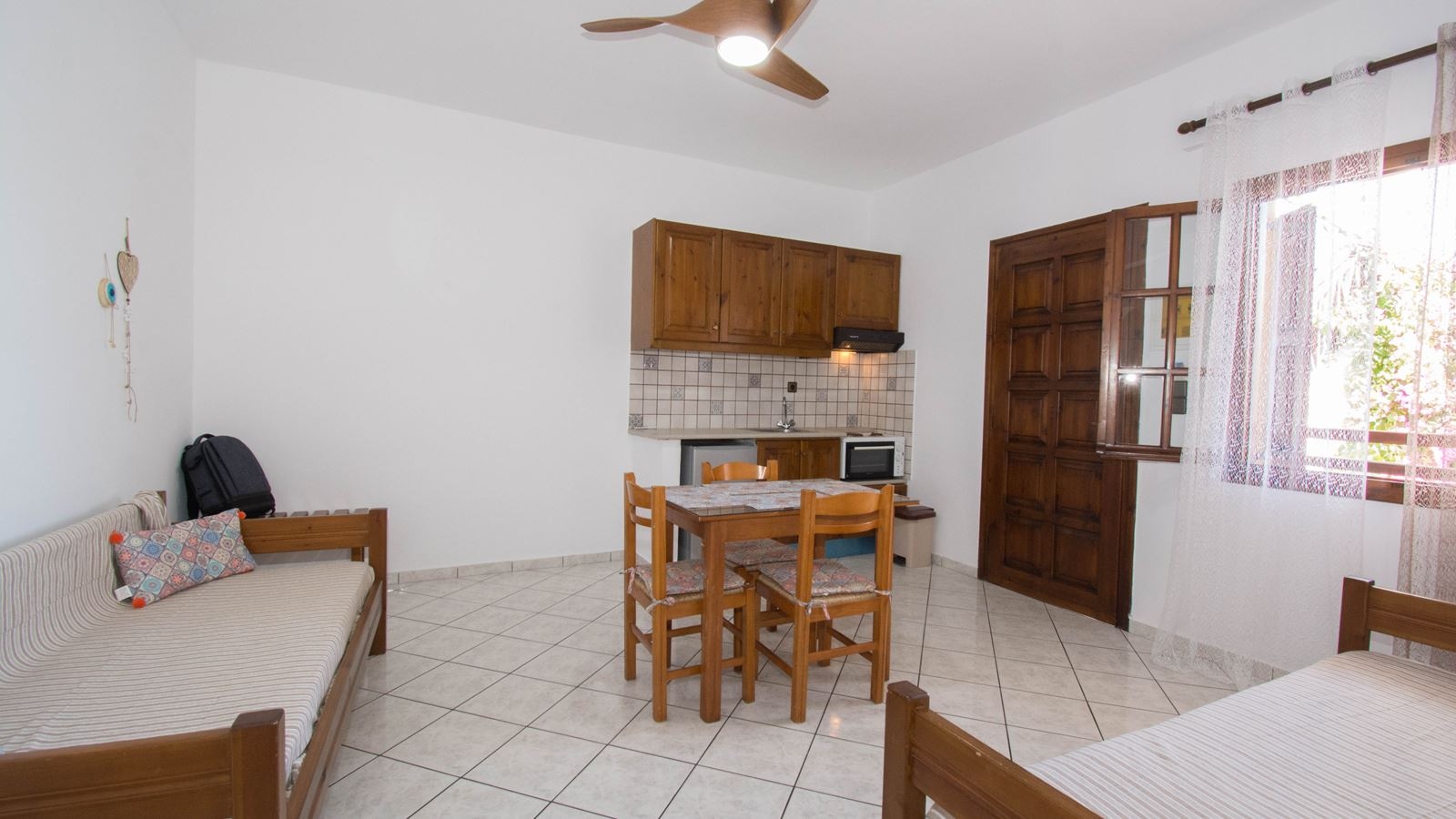 rooms-family-apartment-4-pax