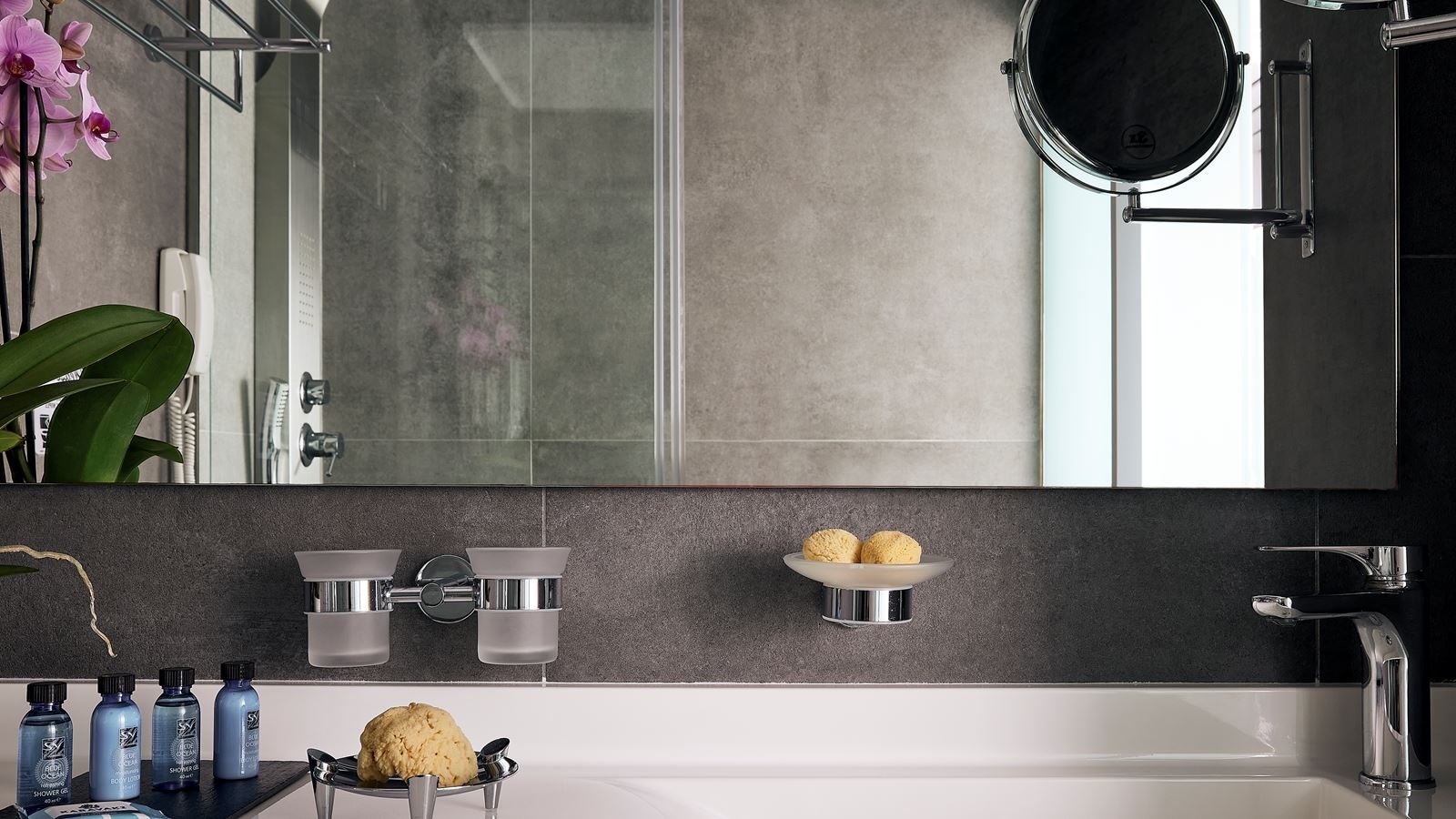 rooms-room-double-side-sea-view-balcony-or-terrace