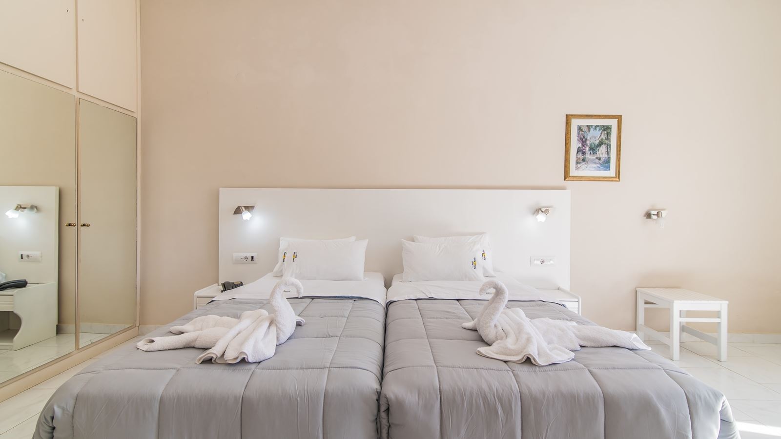 rooms-double-room-garden-view