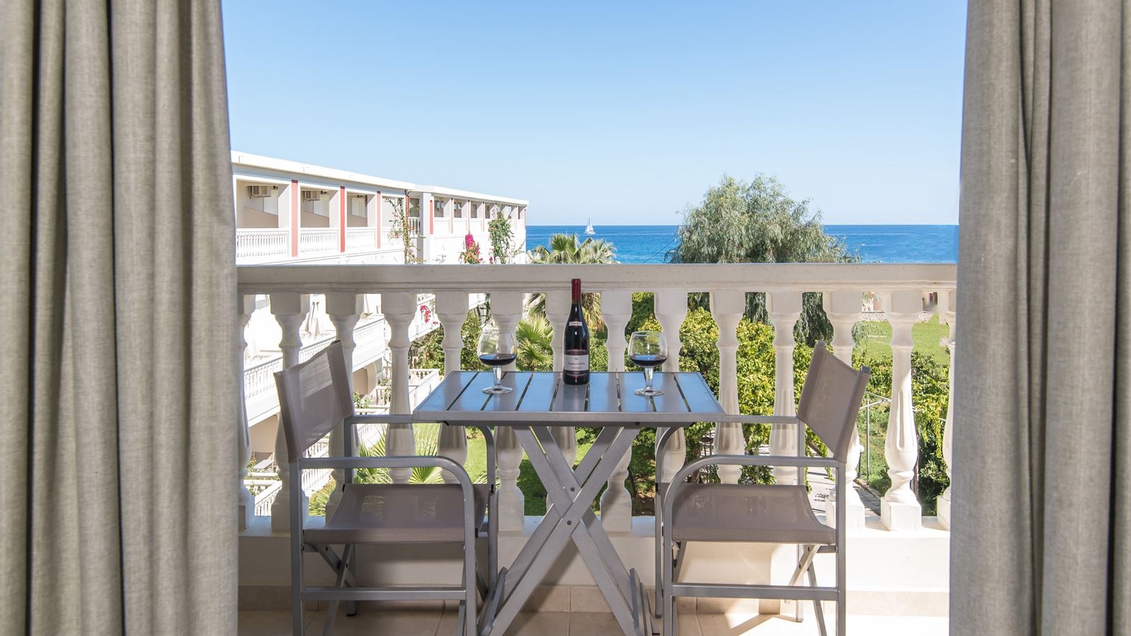 rooms-junior-suite-sea-view