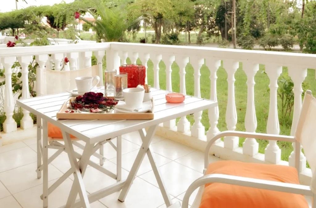 rooms-superior-land-view-with-balcony