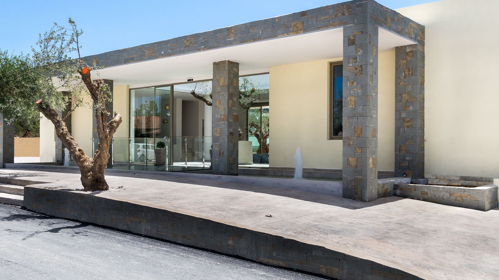 general-main-building