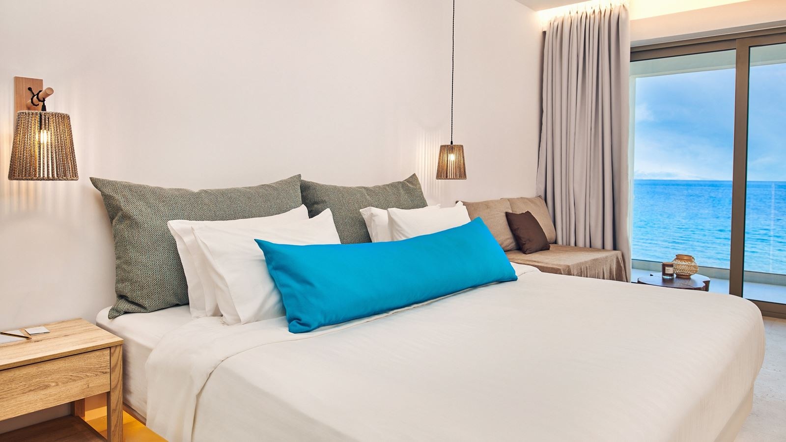 rooms-suite-junior-sea-view-for--2-adults