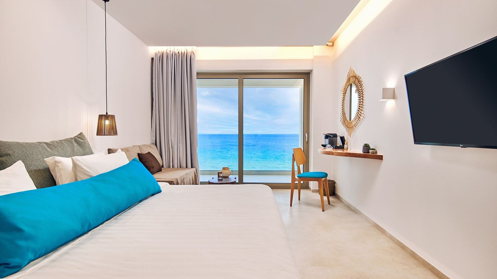 rooms-suite-junior-sea-view-for--2-adults