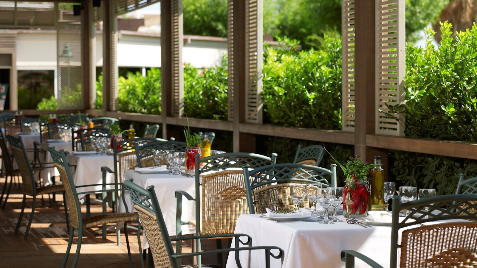 restaurants-main-building