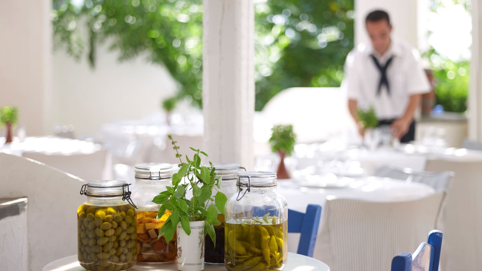 restaurants-main-building