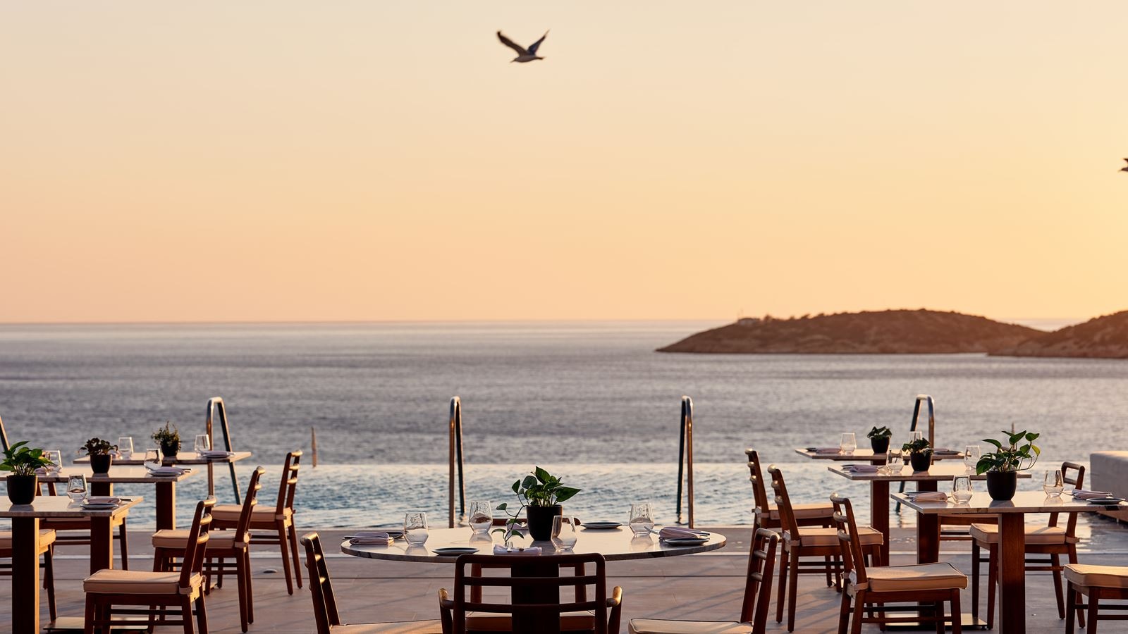 restaurants-main-building