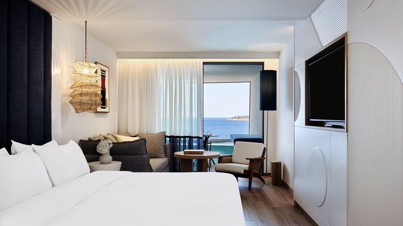 rooms-premium-sea-view-private-plunge-pool-with-sofa-bed