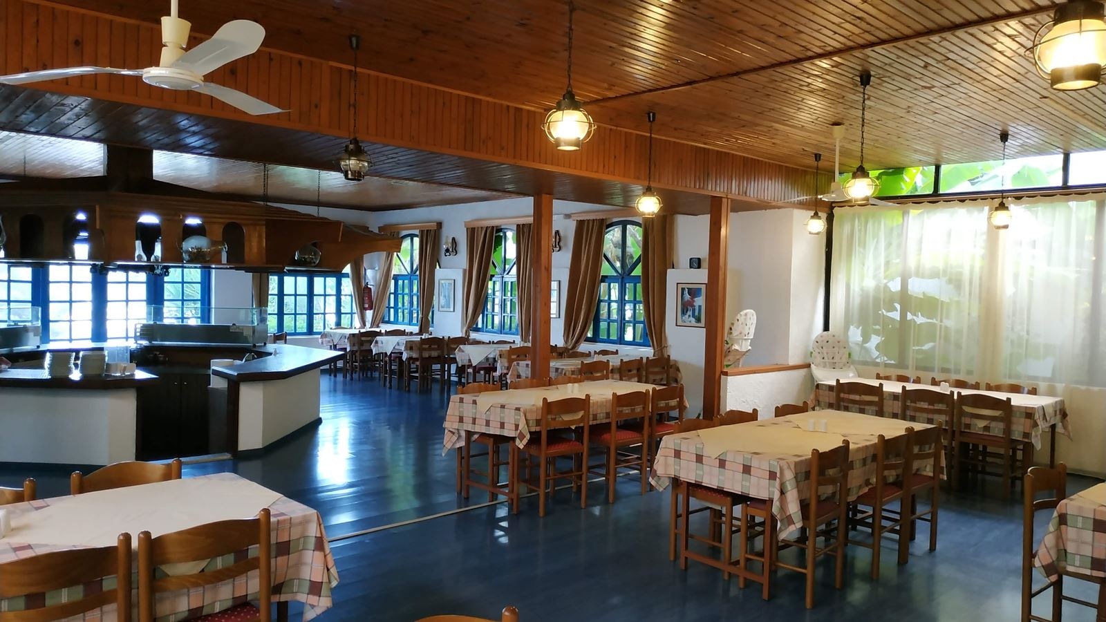 restaurants-main-restaurant