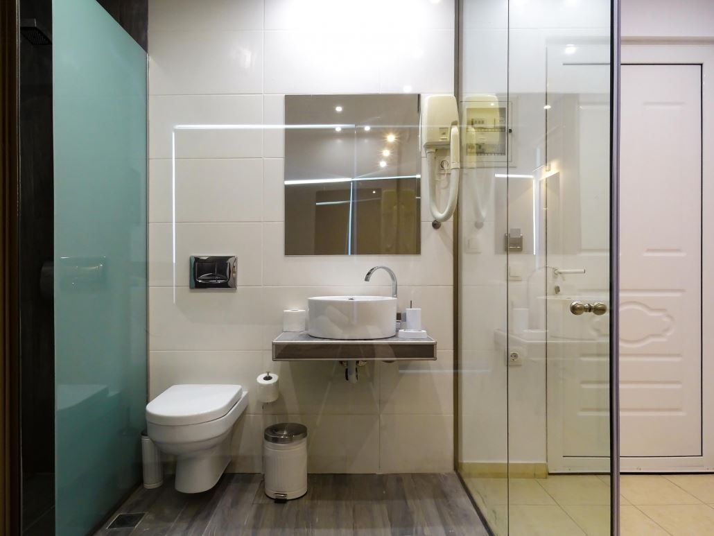 rooms-luxury-room-garden-view-balcony