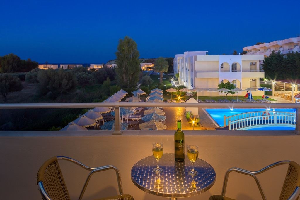 rooms-double-room-balcony