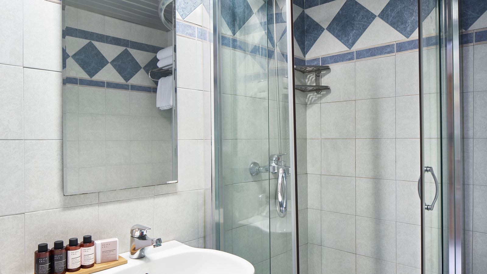 rooms-classic-double-room-with-balcony