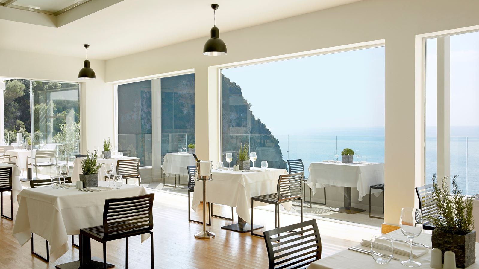 restaurants-ocean-view-restaurant