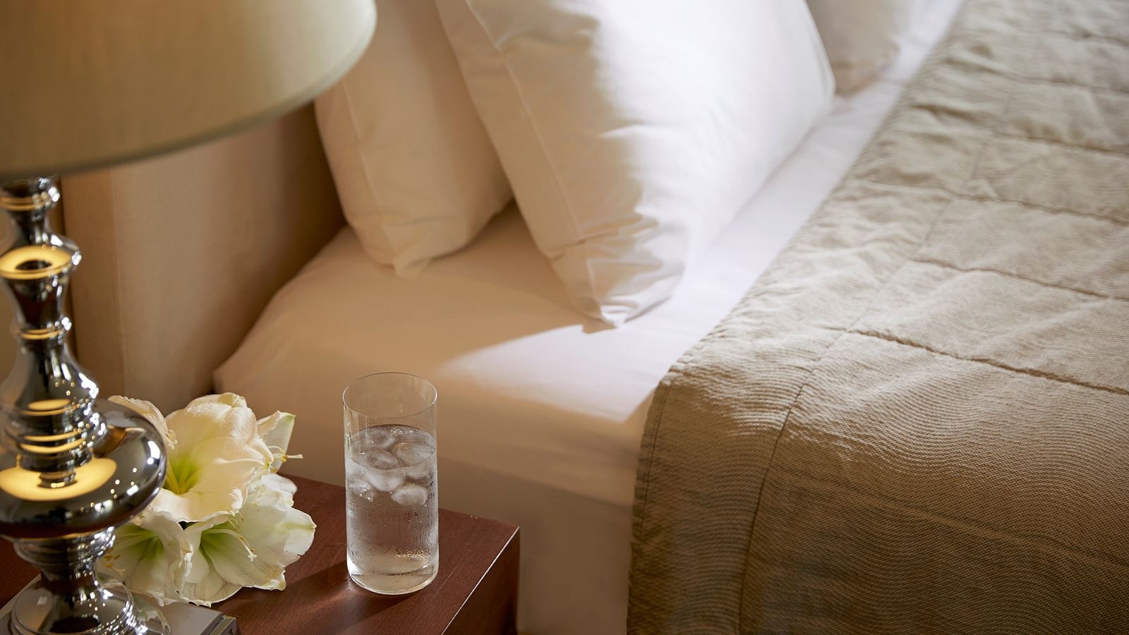 rooms-room-standard-single