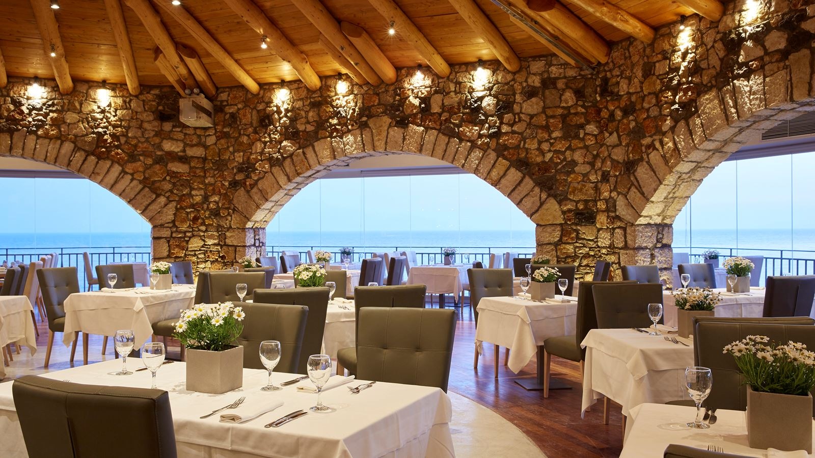 restaurants-petra-main-restaurant