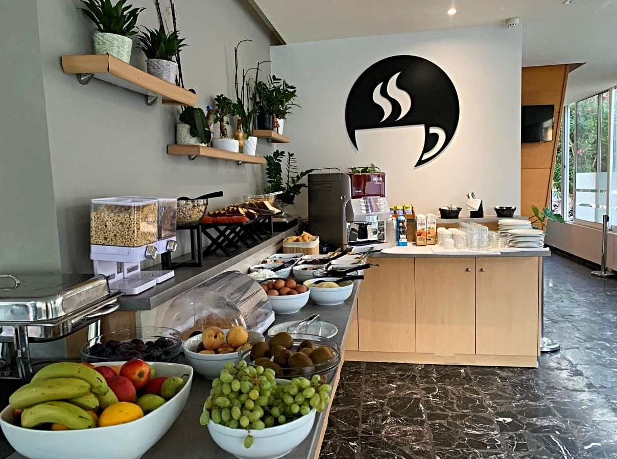 restaurants-breakfast-hall