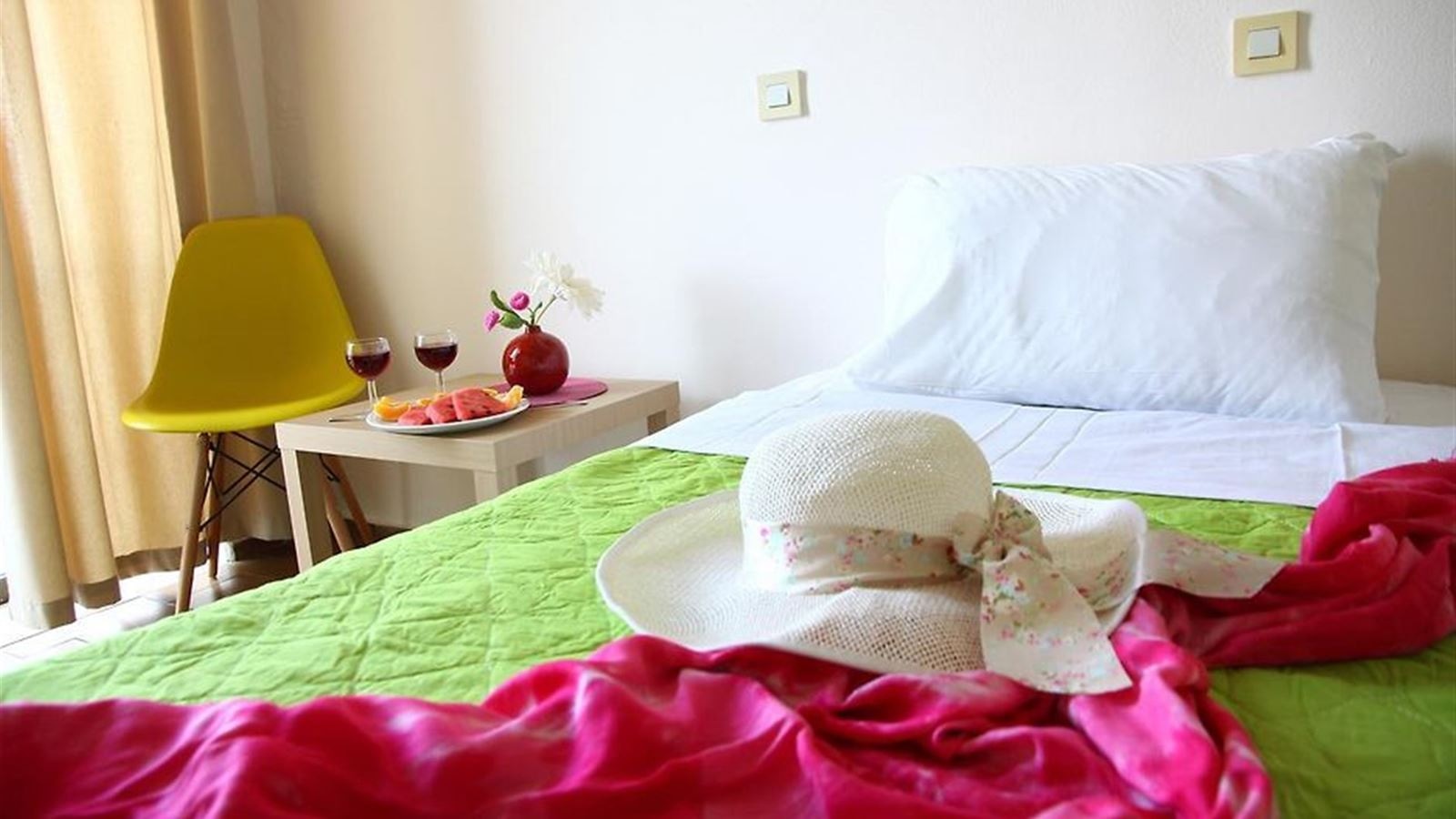 rooms-doubletwin-room