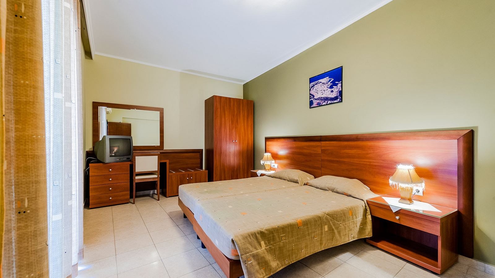 rooms-double-standard-room-balcony-or-terrace