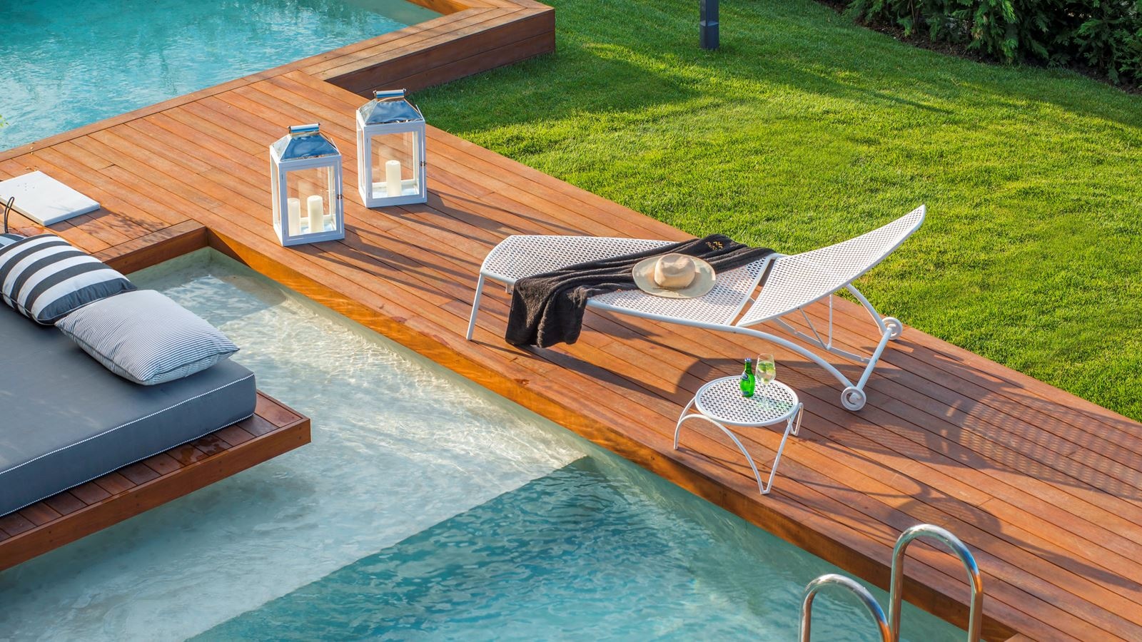 rooms-deluxe-room-with-private-pool