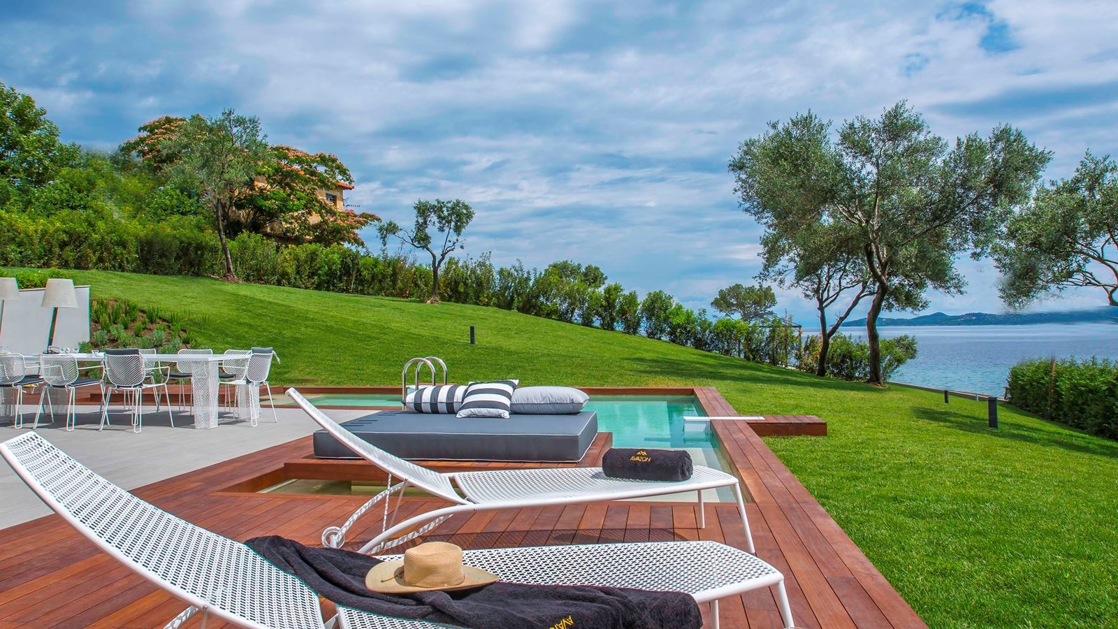 rooms-presidential-suite-with-private-pool--garden