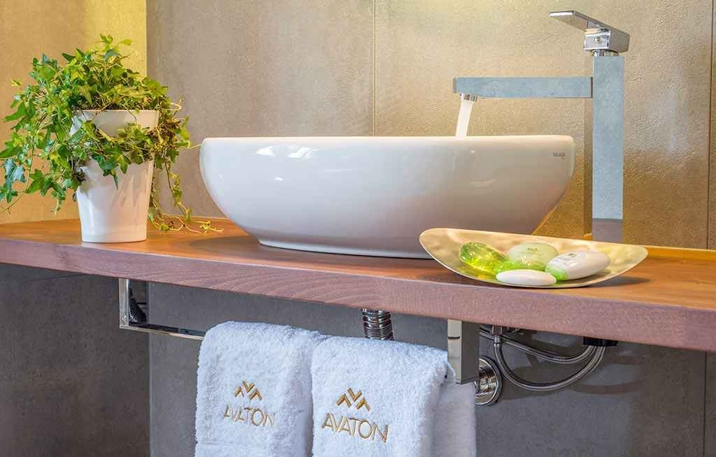 rooms-one-bedroom-suite-with-sea-view