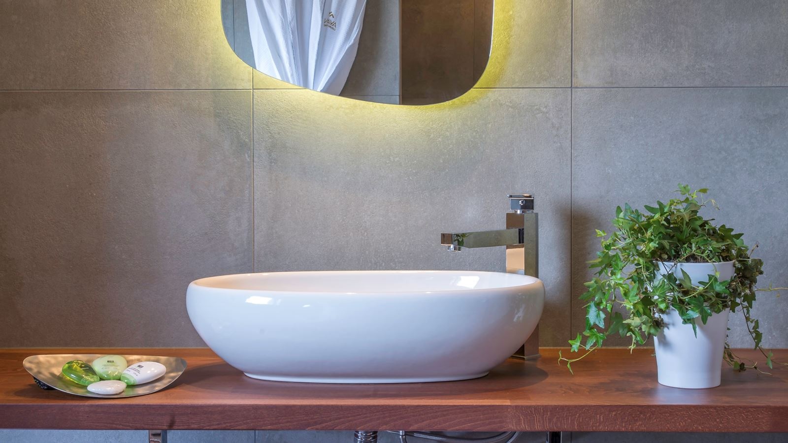 rooms-deluxe-room-with-private-pool