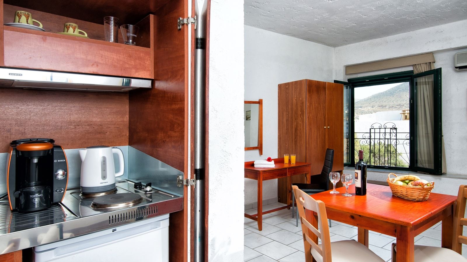 rooms-studio-with-sea-or-mountain-view