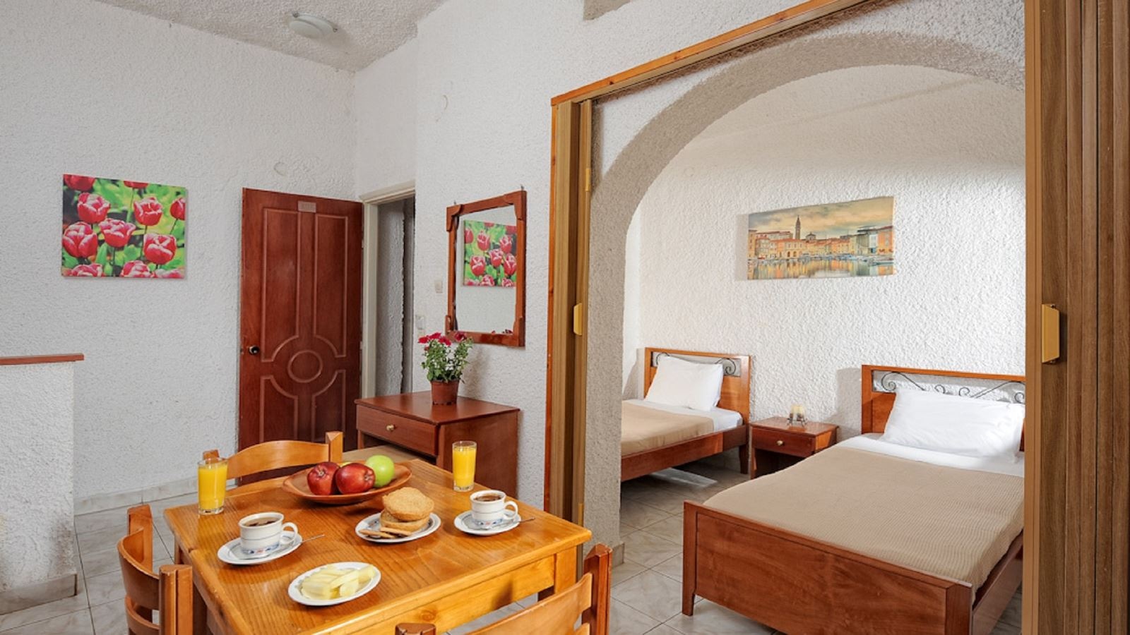 rooms-one-bedroom-apartment-with-hydromassage-shower