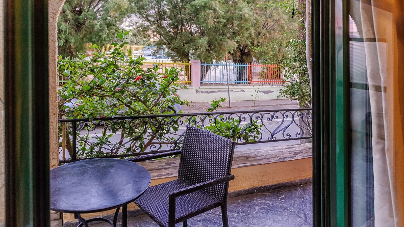 rooms-one-bedroom-apartment-with-hydromassage-shower