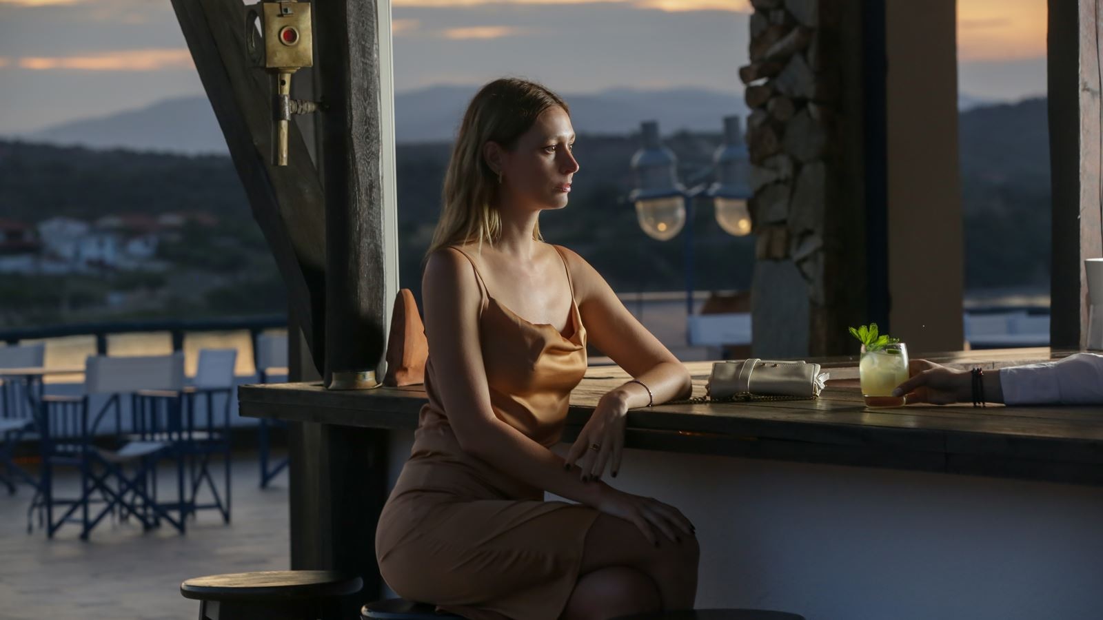 bars-agionissi-open-air-rooftop-cocktail-bar