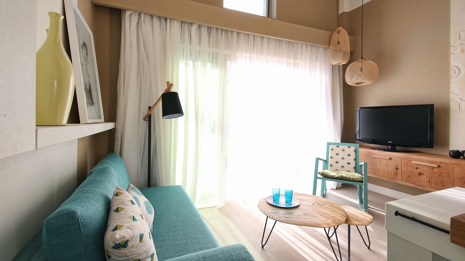 rooms-wellness-loft-pool-view-with-outdoor-heated-jacuzzi