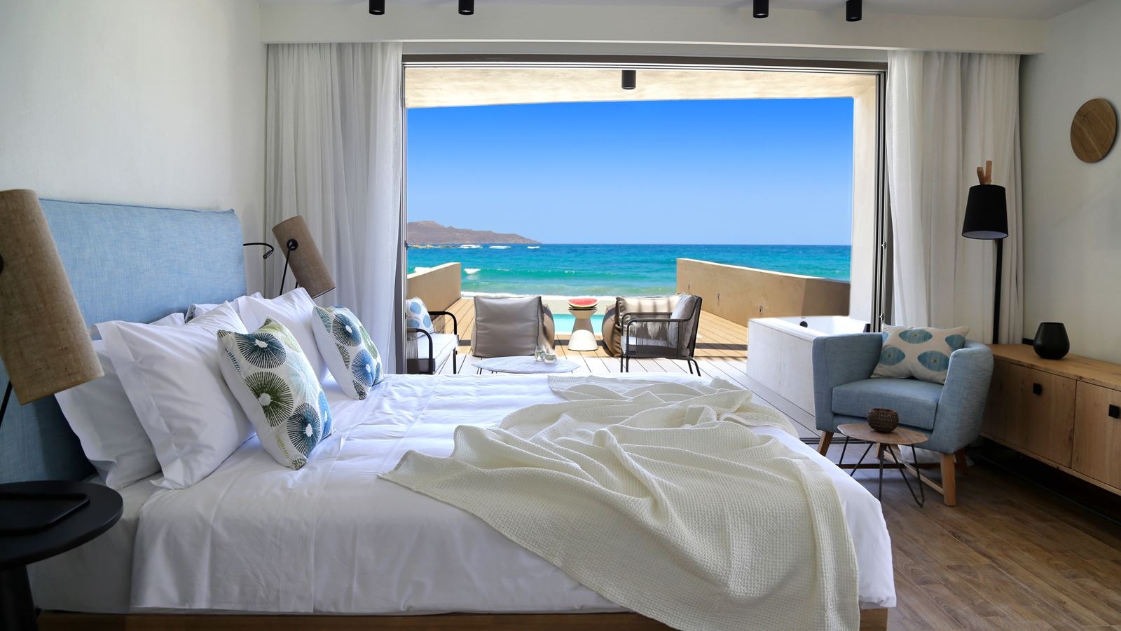 rooms-pure-haven-sea-front-with-heated-private-pool