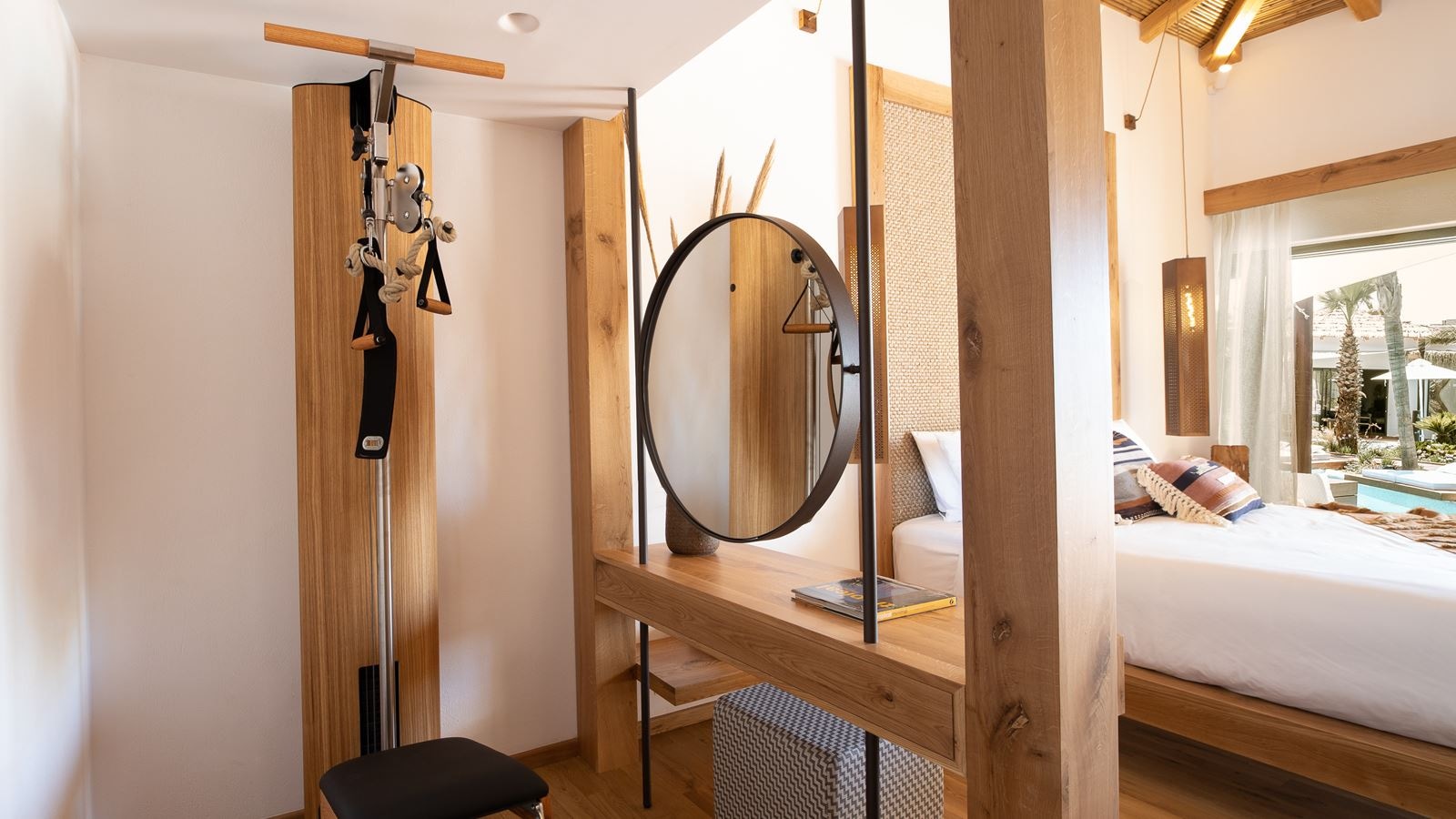 rooms-grand-overwater-bungalow