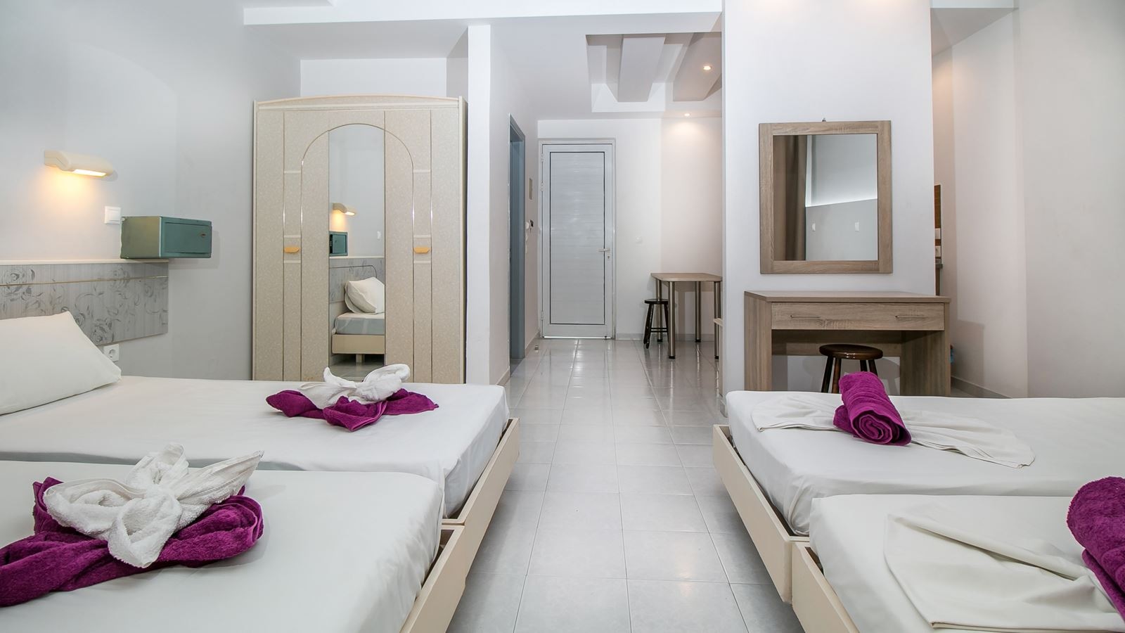 rooms-standard-room-with-balcony