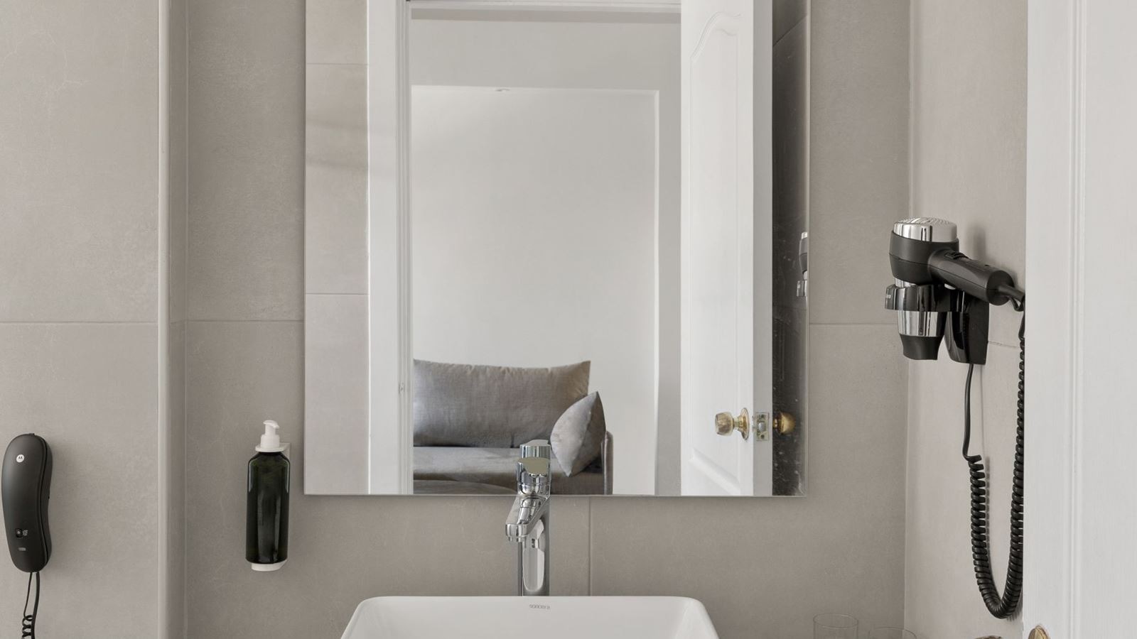 rooms-superior-family-rooms-with-garden-view