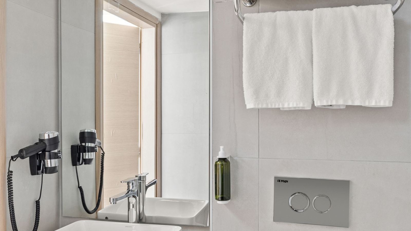 rooms-superior-side-sea-view