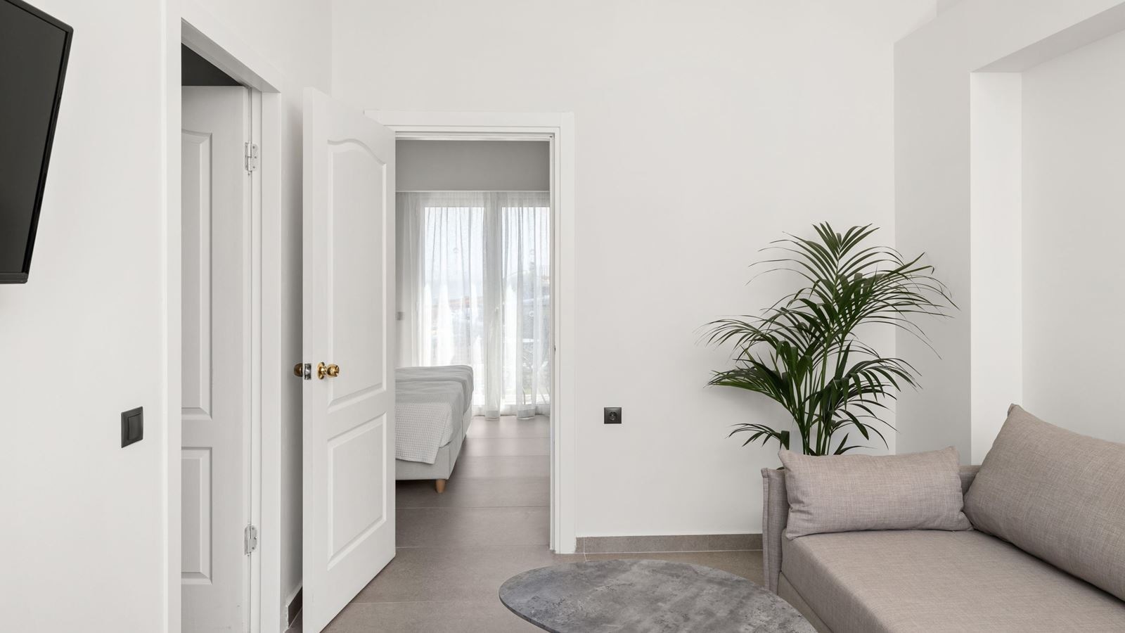 rooms-superior-family-rooms-with--side-sea-view