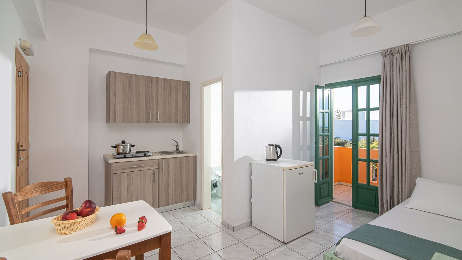 rooms-triple-one-bedroom-apartment-with-garden-or-pool-view