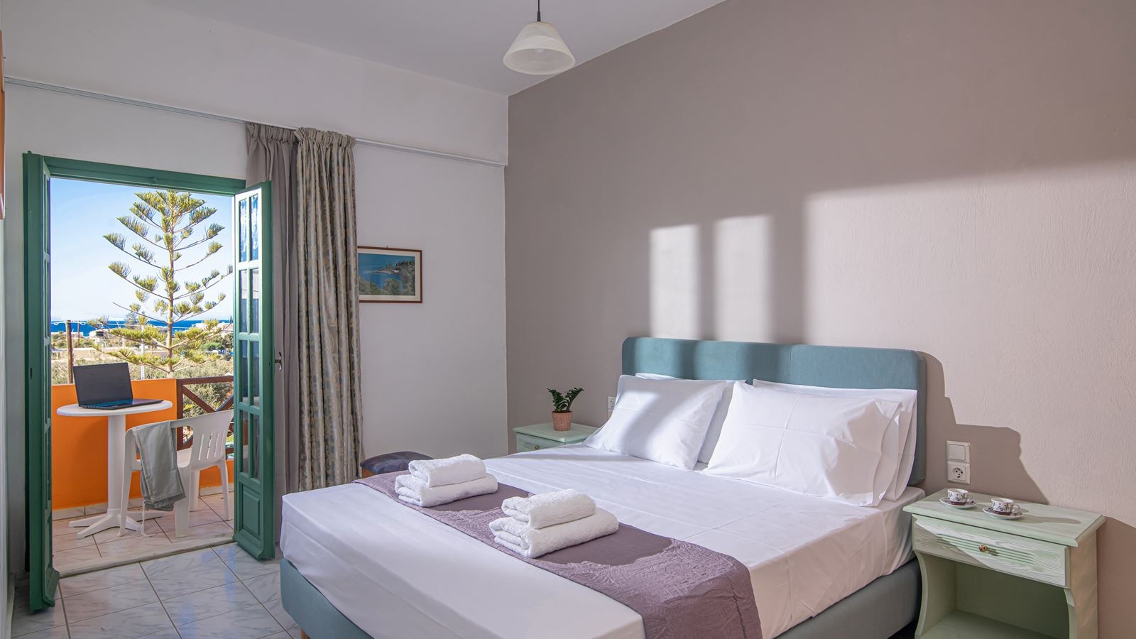 rooms-triple-one-bedroom-apartment-with-garden-or-pool-view