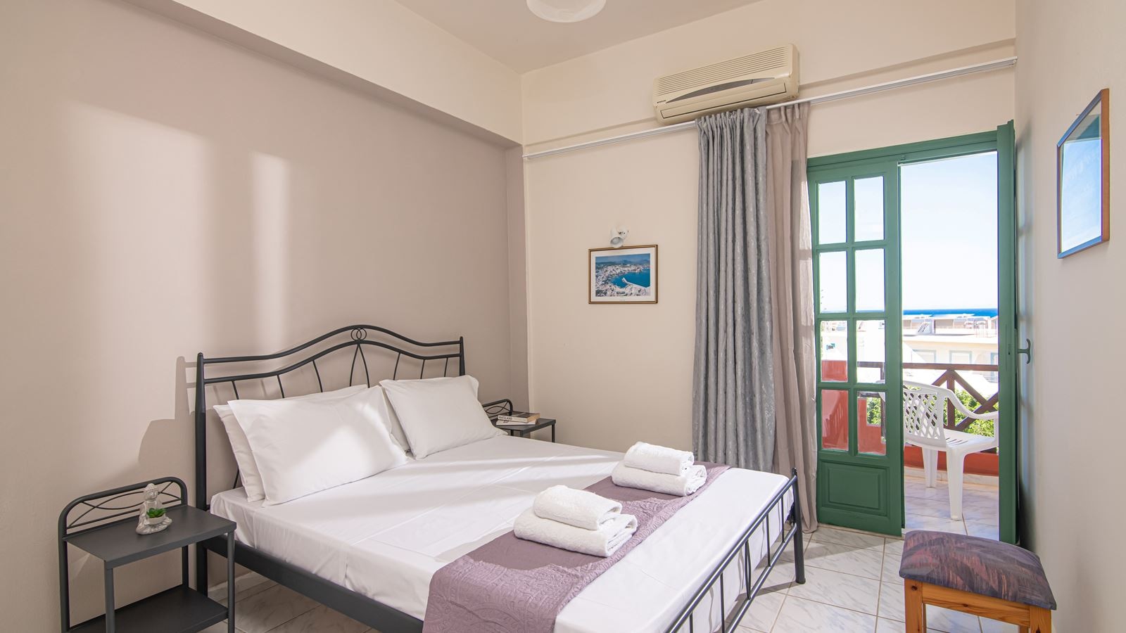 rooms-triple-one-bedroom-apartment-with-garden-or-pool-view