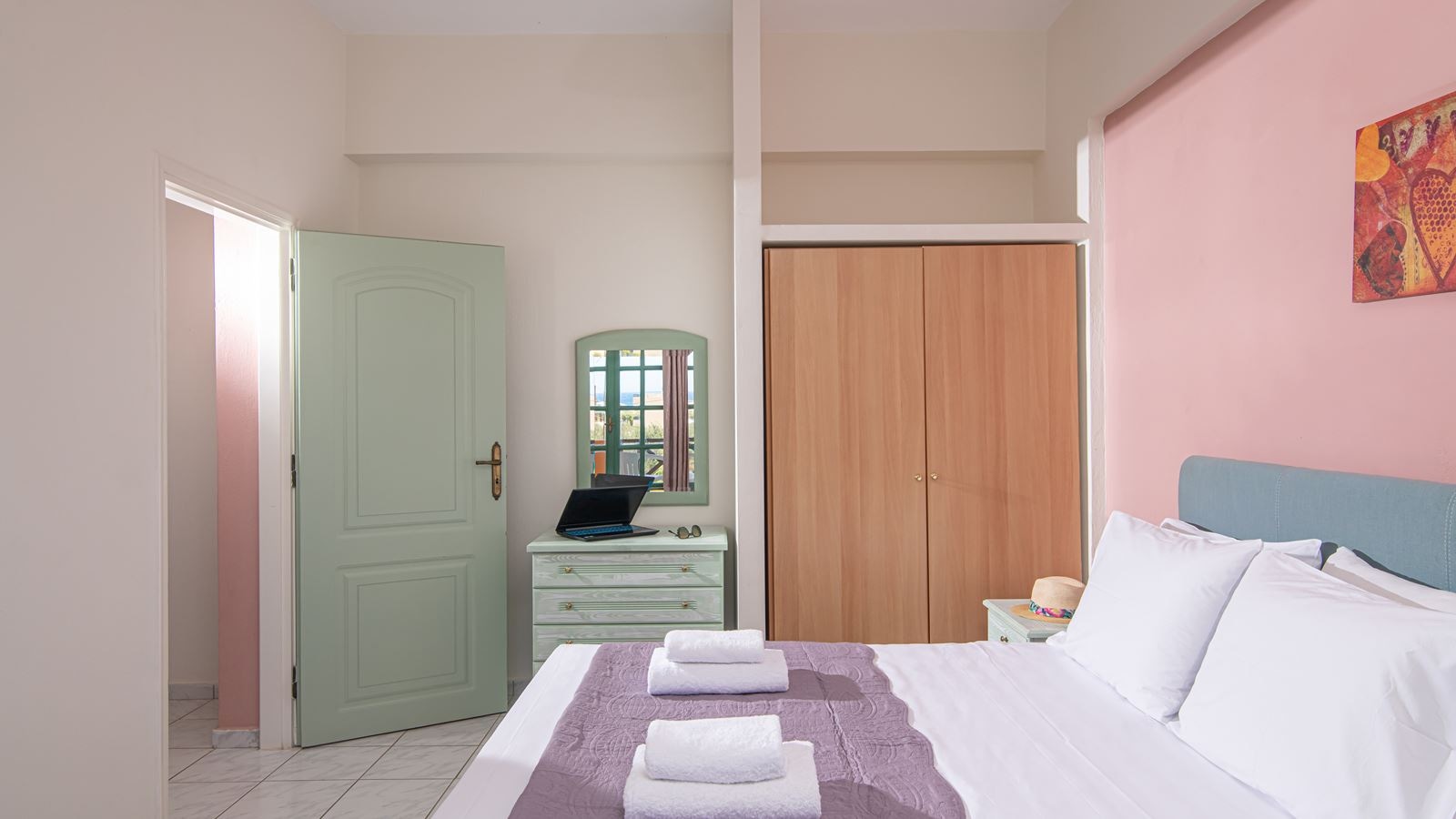 rooms-superior-one-bedroom-apartment-with-sea-view