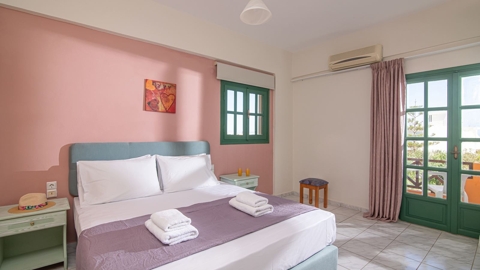 rooms-superior-one-bedroom-apartment-with-sea-view